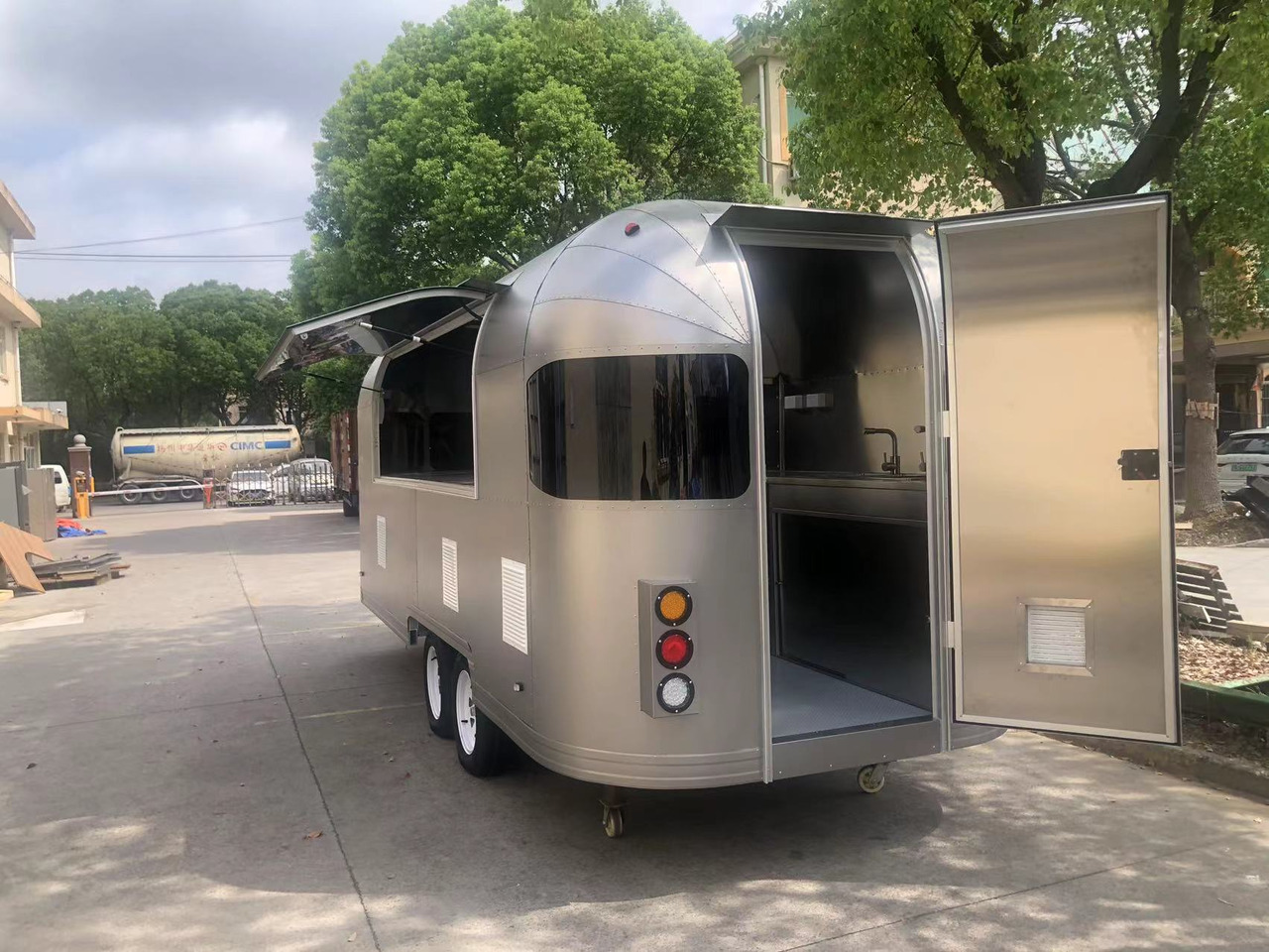 Deli Star Trailer American 6000 - EU Standards - Prikolica za hrane: slika 2 Deli Star Trailer American 6000 - EU Standards - Prikolica za hrane: slika 2