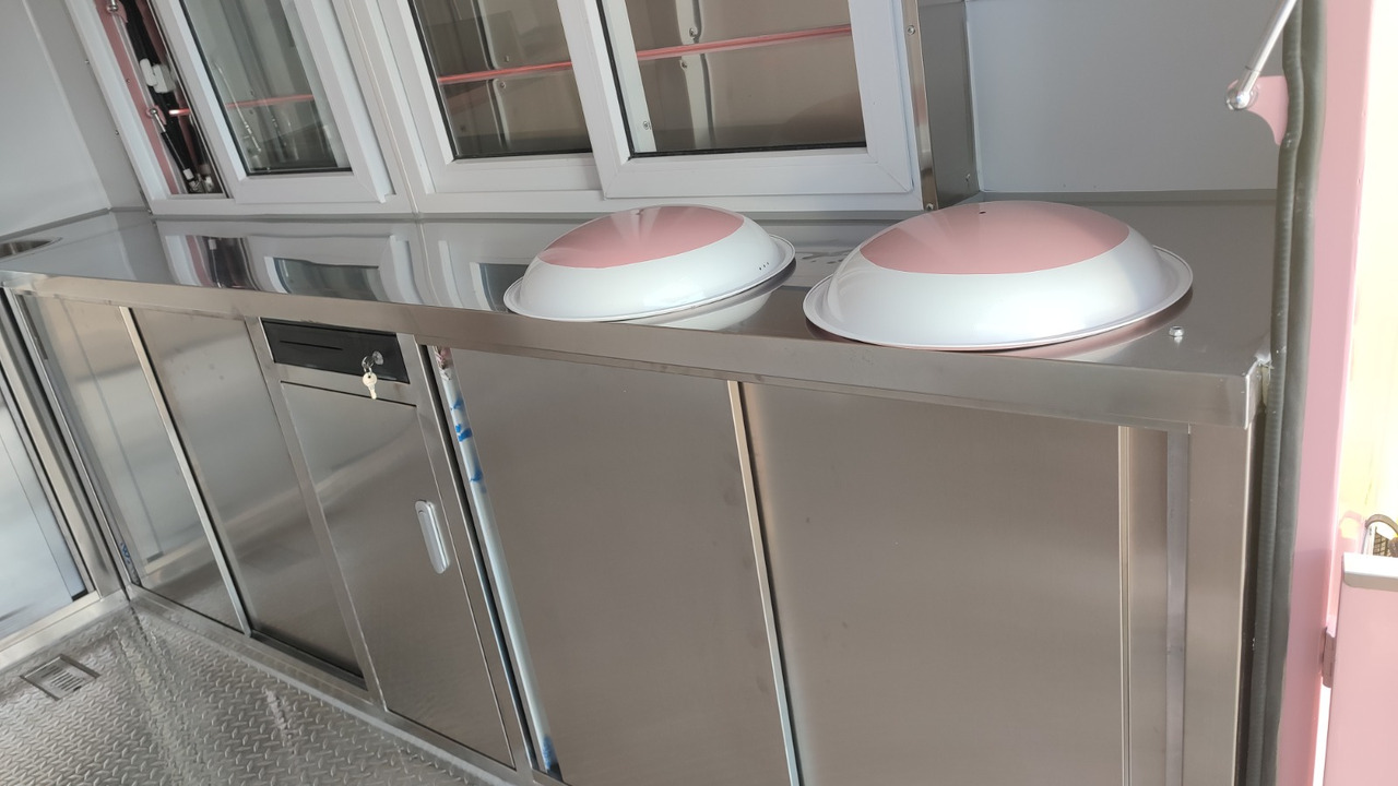 Deli Star Trailer Retro Frenchie FR 4800 Towable - Prikolica za hrane: slika 4 Deli Star Trailer Retro Frenchie FR 4800 Towable - Prikolica za hrane: slika 4