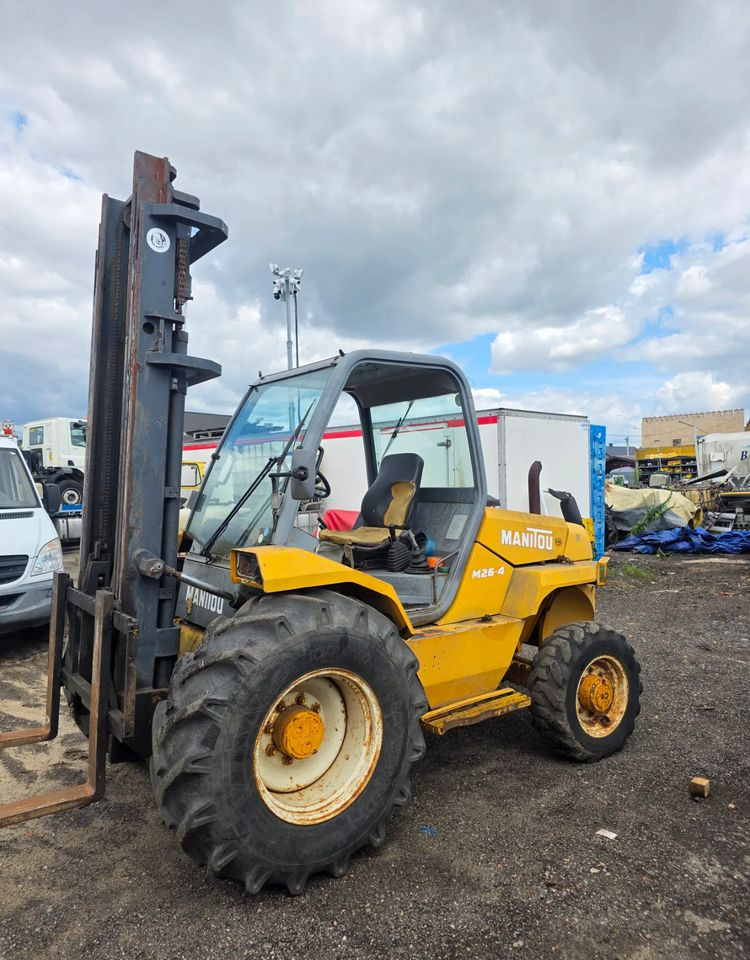 Manitou M26.4 Terenowy 4x4 5,5m - Terenski viljuškar: slika 3 Manitou M26.4 Terenowy 4x4 5,5m - Terenski viljuškar: slika 3