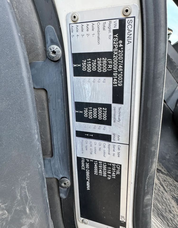 Kamion za smeće Scania P360: slika 8