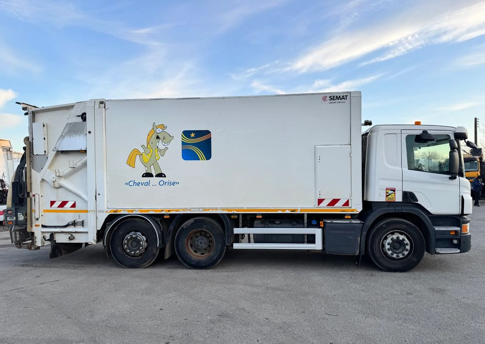 Kamion za smeće Scania P360: slika 6
