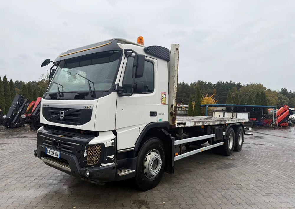 Volvo FMx 330 - Kamion sa golom šasijom i zatvorenom kabinom: slika 1 Volvo FMx 330 - Kamion sa golom šasijom i zatvorenom kabinom: slika 1