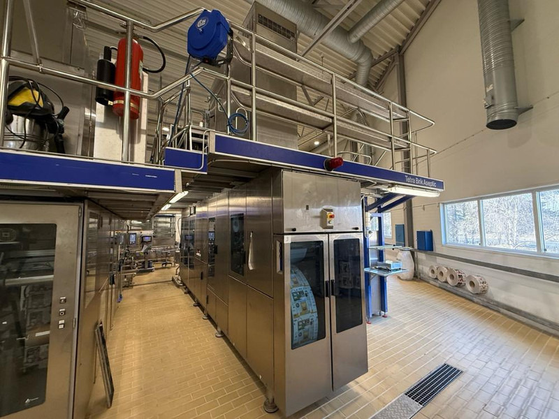 Tetra Pak TBA/21 1000 S - Oprema za prehrambenu industriju: slika 3 Tetra Pak TBA/21 1000 S - Oprema za prehrambenu industriju: slika 3