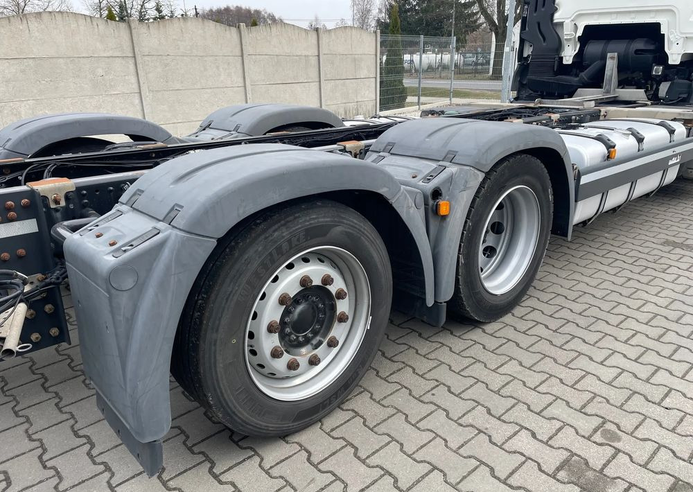 MAN TGX XLX 26.420 BDF, MULTI Wechsler - Kamion sa golom šasijom i zatvorenom kabinom: slika 5 MAN TGX XLX 26.420 BDF, MULTI Wechsler - Kamion sa golom šasijom i zatvorenom kabinom: slika 5