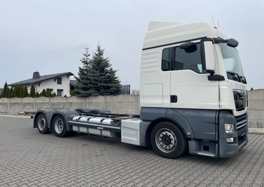 MAN TGX XLX 26.420 BDF, MULTI Wechsler - Kamion sa golom šasijom i zatvorenom kabinom: slika 3 MAN TGX XLX 26.420 BDF, MULTI Wechsler - Kamion sa golom šasijom i zatvorenom kabinom: slika 3