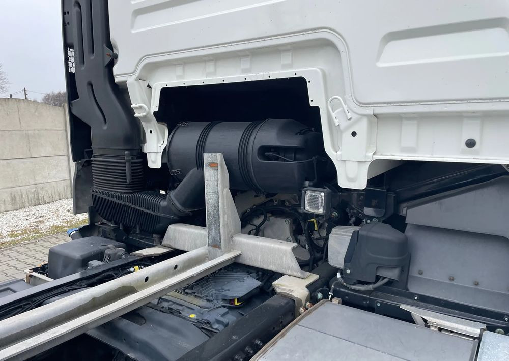 Kamion sa golom šasijom i zatvorenom kabinom MAN TGX XLX 26.420 BDF, MULTI Wechsler: slika 7