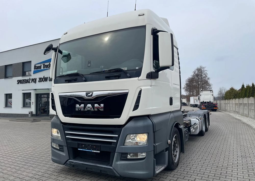 MAN TGX XLX 26.420 BDF, MULTI Wechsler - Kamion sa golom šasijom i zatvorenom kabinom: slika 1 MAN TGX XLX 26.420 BDF, MULTI Wechsler - Kamion sa golom šasijom i zatvorenom kabinom: slika 1