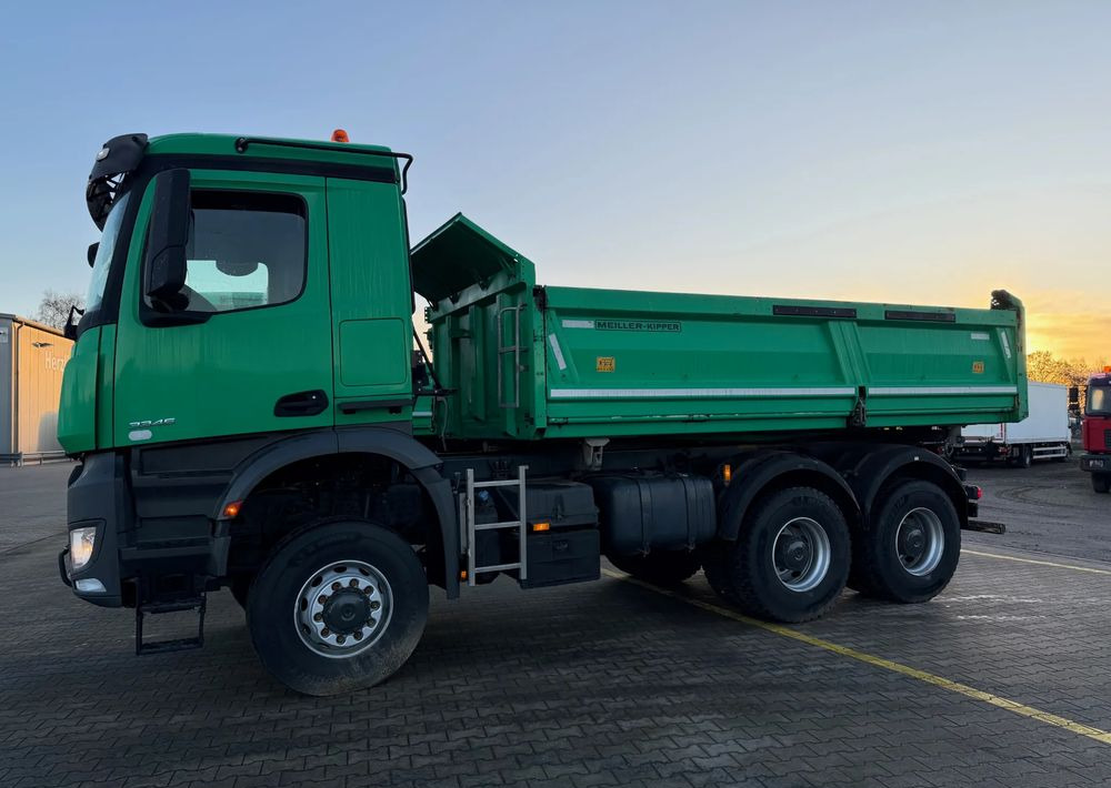 Mercedes-Benz AROCS 3345/6x6/ Wywrotka Miller Bordmatic - Istovarivač: slika 2 Mercedes-Benz AROCS 3345/6x6/ Wywrotka Miller Bordmatic - Istovarivač: slika 2