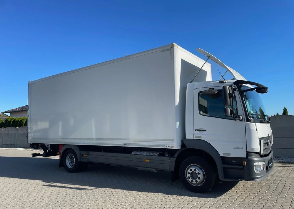 Mercedes-Benz ATEGO 1224 - Kamion sa zatvorenim sandukom: slika 4 Mercedes-Benz ATEGO 1224 - Kamion sa zatvorenim sandukom: slika 4