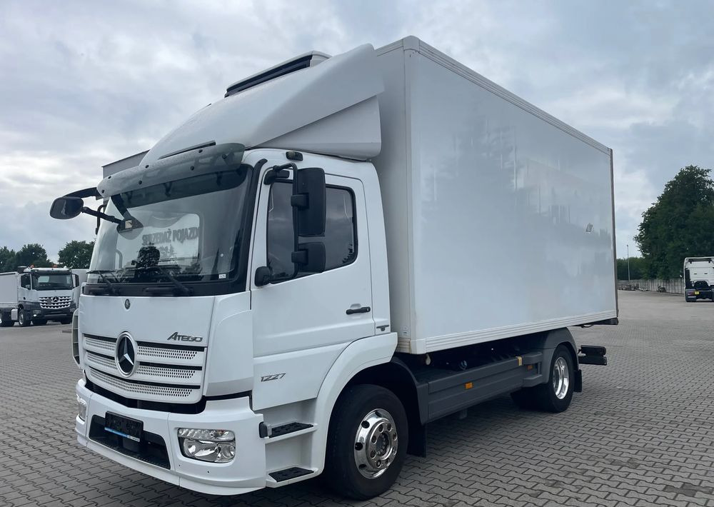 Mercedes-Benz ATEGO 1227 CHŁODNIA HAKOWA / HAKÓWKA - Hladnjača: slika 2 Mercedes-Benz ATEGO 1227 CHŁODNIA HAKOWA / HAKÓWKA - Hladnjača: slika 2