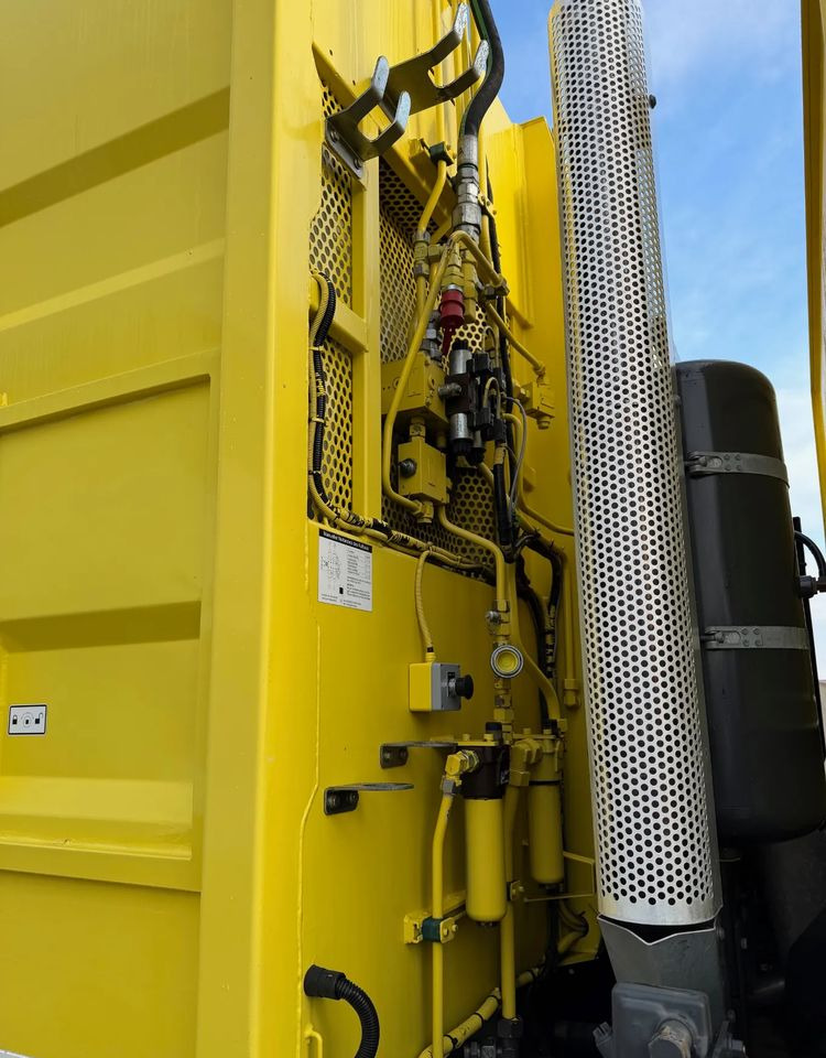 Mercedes-Benz ECONIC 2630, EURO6/ ŚMECIARKA/ ZOELLER/ DELTA - Kamion za smeće: slika 4 Mercedes-Benz ECONIC 2630, EURO6/ ŚMECIARKA/ ZOELLER/ DELTA - Kamion za smeće: slika 4