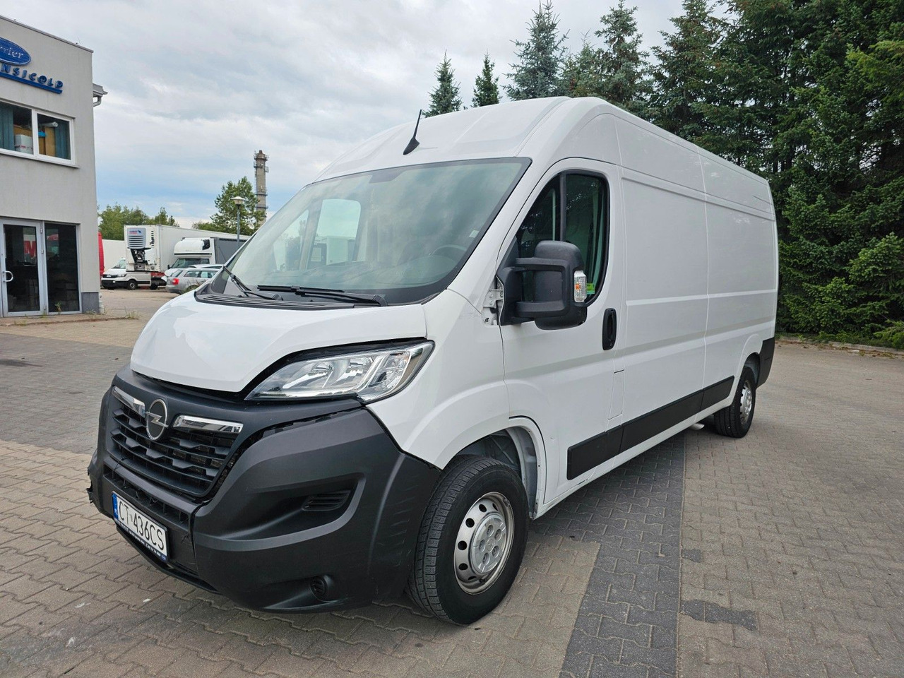 Opel MOVANO DUCATO L3H2 erst 35tkm Leichter unfall - Furgon: slika 2 Opel MOVANO DUCATO L3H2 erst 35tkm Leichter unfall - Furgon: slika 2