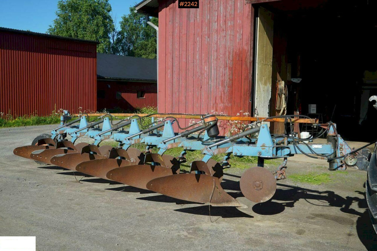 6-bladed plow Överum - Oprema za obradu zemljišta: slika 1 6-bladed plow Överum - Oprema za obradu zemljišta: slika 1