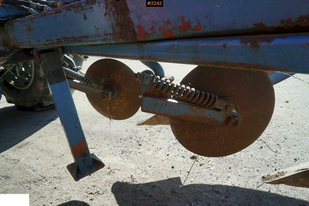 6-bladed plow Överum - Oprema za obradu zemljišta: slika 5 6-bladed plow Överum - Oprema za obradu zemljišta: slika 5