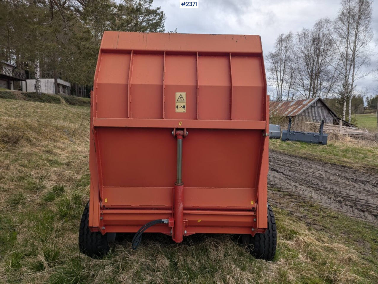 Bale cutter / Feed shredder Kverneland Taarup 853 - Oprema za prevrtanje i razlaganje: slika 5 Bale cutter / Feed shredder Kverneland Taarup 853 - Oprema za prevrtanje i razlaganje: slika 5