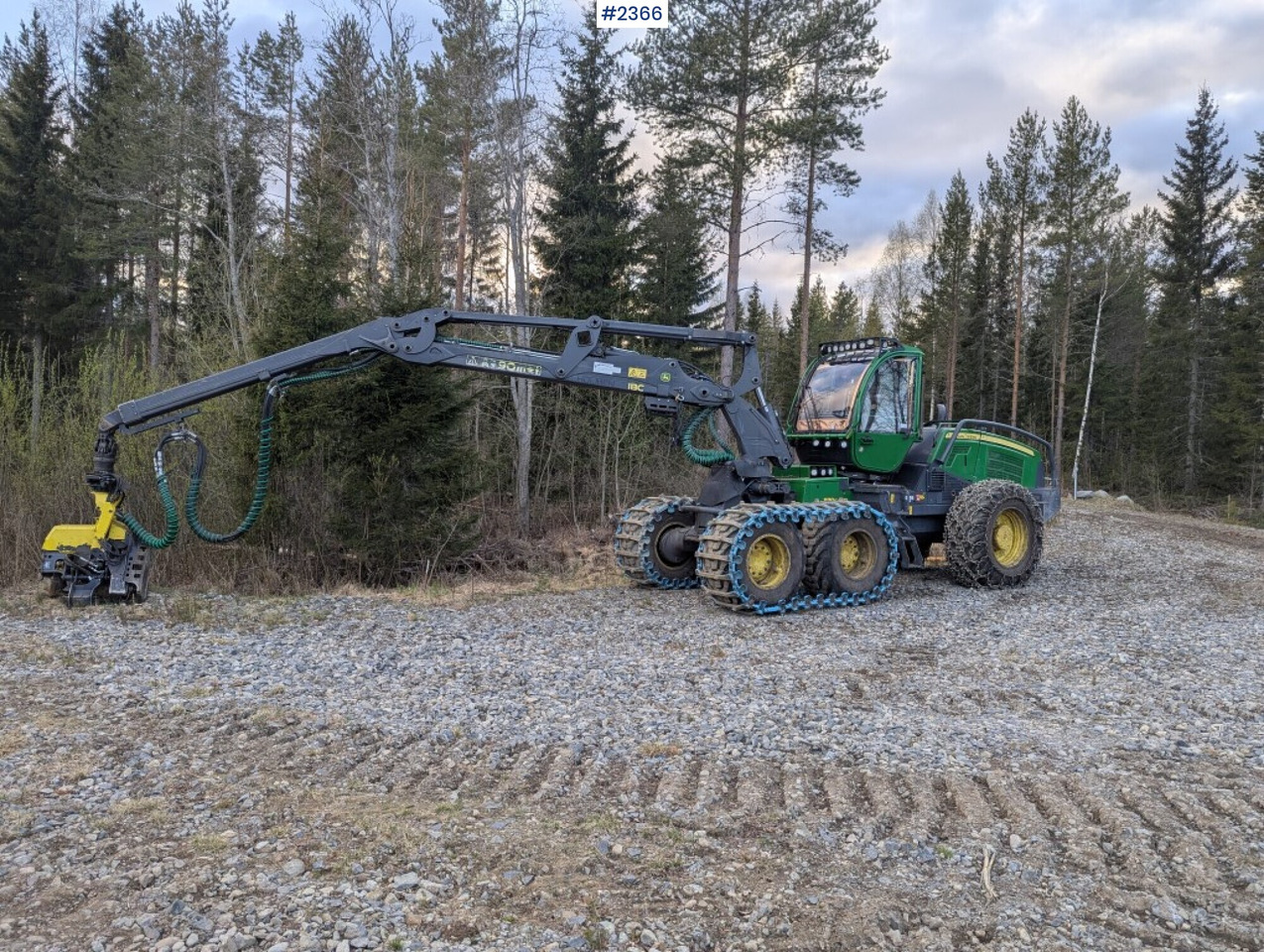 Harvester John Deere 1170G - Kombajn za šumarstvo: slika 1 Harvester John Deere 1170G - Kombajn za šumarstvo: slika 1