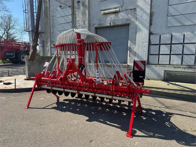 Kverneland CB 3000 3 punt - Kombinovana mašina za setvu: slika 1 Kverneland CB 3000 3 punt - Kombinovana mašina za setvu: slika 1