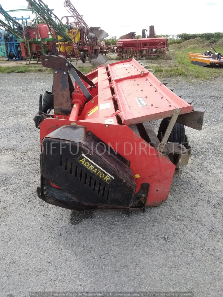AGRATOR BROYEUR A AXE HORIZONTAL T 3100 - Šumski mulčer: slika 5 AGRATOR BROYEUR A AXE HORIZONTAL T 3100 - Šumski mulčer: slika 5