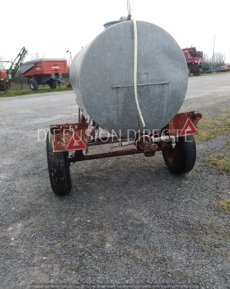 TONNE A EAU 1500 - Prikolica cisterna: slika 3 TONNE A EAU 1500 - Prikolica cisterna: slika 3