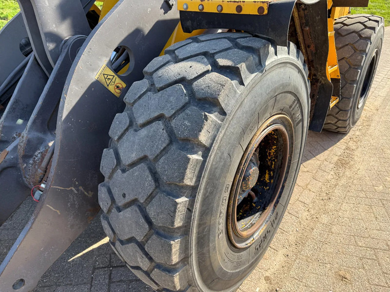 Utovarivač točkaš Volvo L70D: slika 14