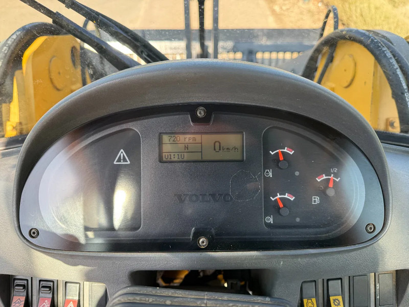 Utovarivač točkaš Volvo L70D: slika 18