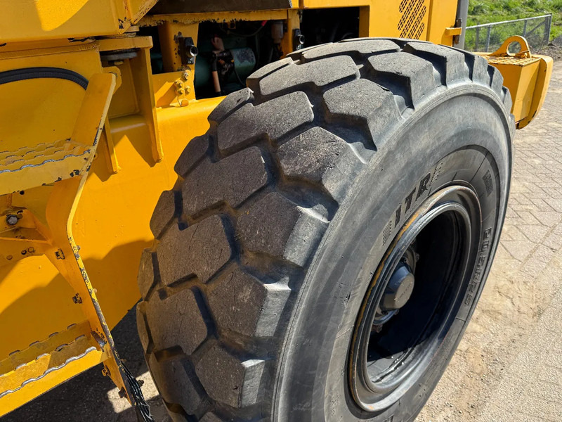 Utovarivač točkaš Volvo L70D: slika 15