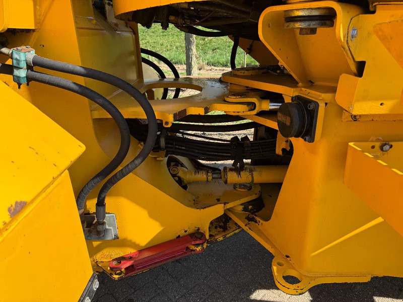 Utovarivač točkaš Volvo L70D: slika 17