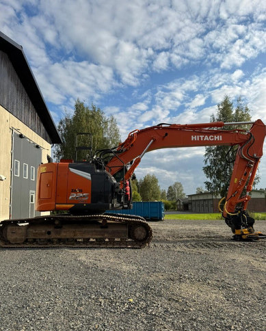 HitachiZX225USLC-7 + Engcon - Bager guseničar: slika 3 HitachiZX225USLC-7 + Engcon - Bager guseničar: slika 3