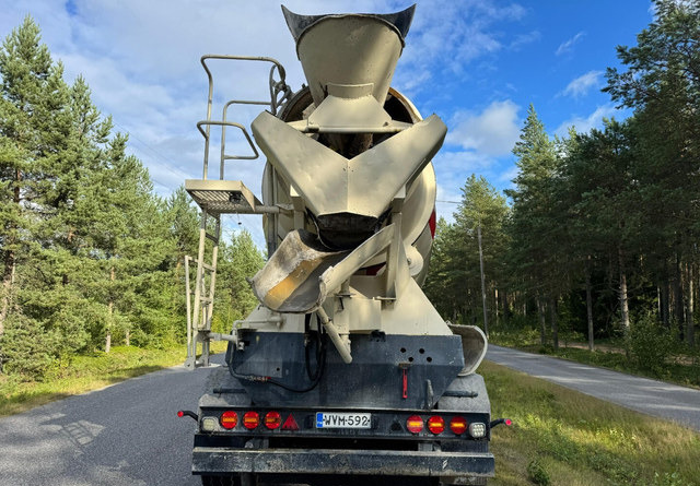 Liebherr12m3 Perävaunu - Poluprikolica mikser: slika 3 Liebherr12m3 Perävaunu - Poluprikolica mikser: slika 3