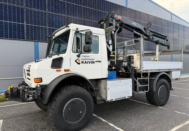 Mercedes-BenzUnimog U5000 + Hiab 099 E-4 - Kamion sa tovarnim sandukom, Kamion sa dizalicom: slika 1 Mercedes-BenzUnimog U5000 + Hiab 099 E-4 - Kamion sa tovarnim sandukom, Kamion sa dizalicom: slika 1