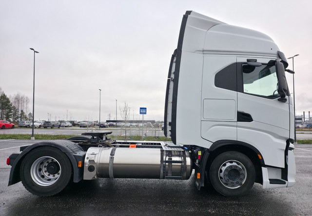 IvecoS-Way 460 4x2 LNG / LBG - Tegljač: slika 5 IvecoS-Way 460 4x2 LNG / LBG - Tegljač: slika 5