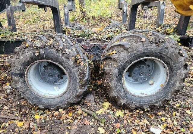 Šumarski traktor, Šumska prikolica ValtraN123 + Kronos 140 4WDM + Cranab FC8: slika 12 Šumarski traktor, Šumska prikolica ValtraN123 + Kronos 140 4WDM + Cranab FC8: slika 12