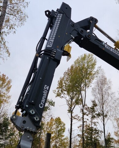 Šumarski traktor, Šumska prikolica ValtraN123 + Kronos 140 4WDM + Cranab FC8: slika 13 Šumarski traktor, Šumska prikolica ValtraN123 + Kronos 140 4WDM + Cranab FC8: slika 13