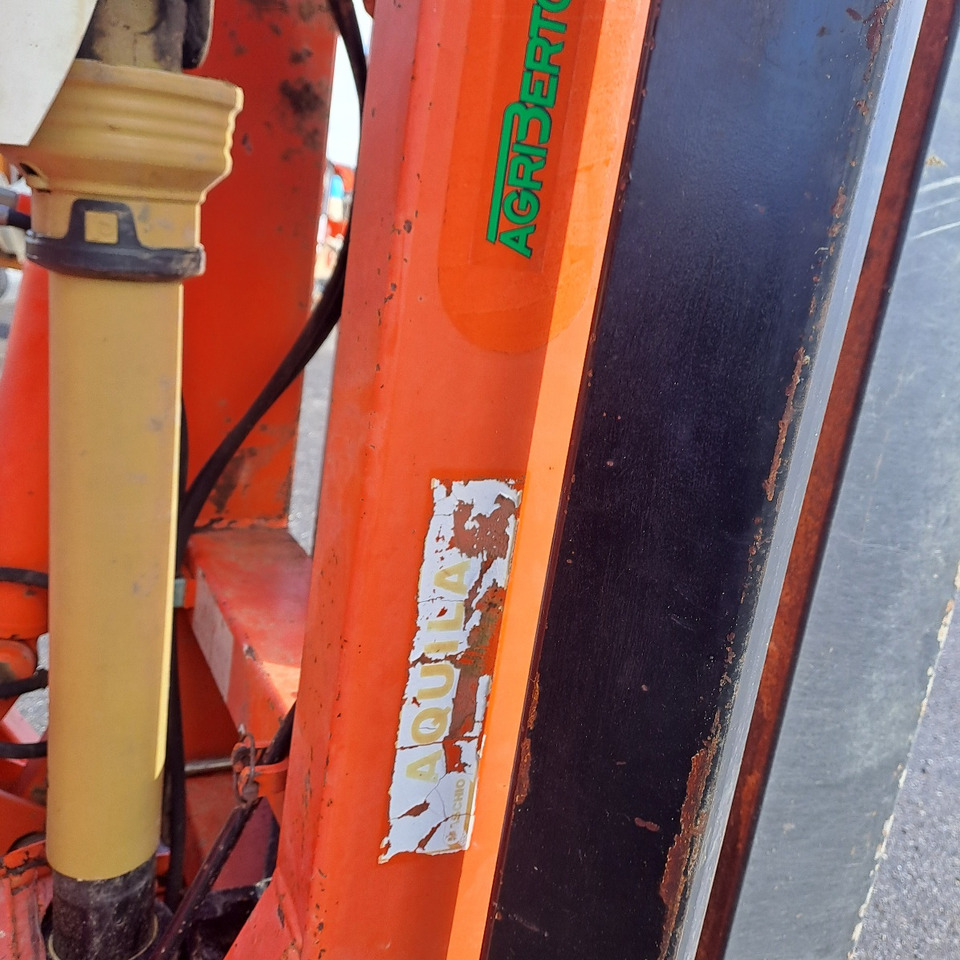 ERPICE ROTANTE PIEGHEVOLE MASCHIO AQUILA 5000 - Traktorska freza: slika 4 ERPICE ROTANTE PIEGHEVOLE MASCHIO AQUILA 5000 - Traktorska freza: slika 4