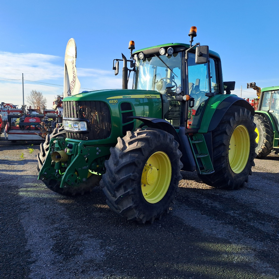 JOHN DEERE 6830 - Traktor: slika 1 JOHN DEERE 6830 - Traktor: slika 1
