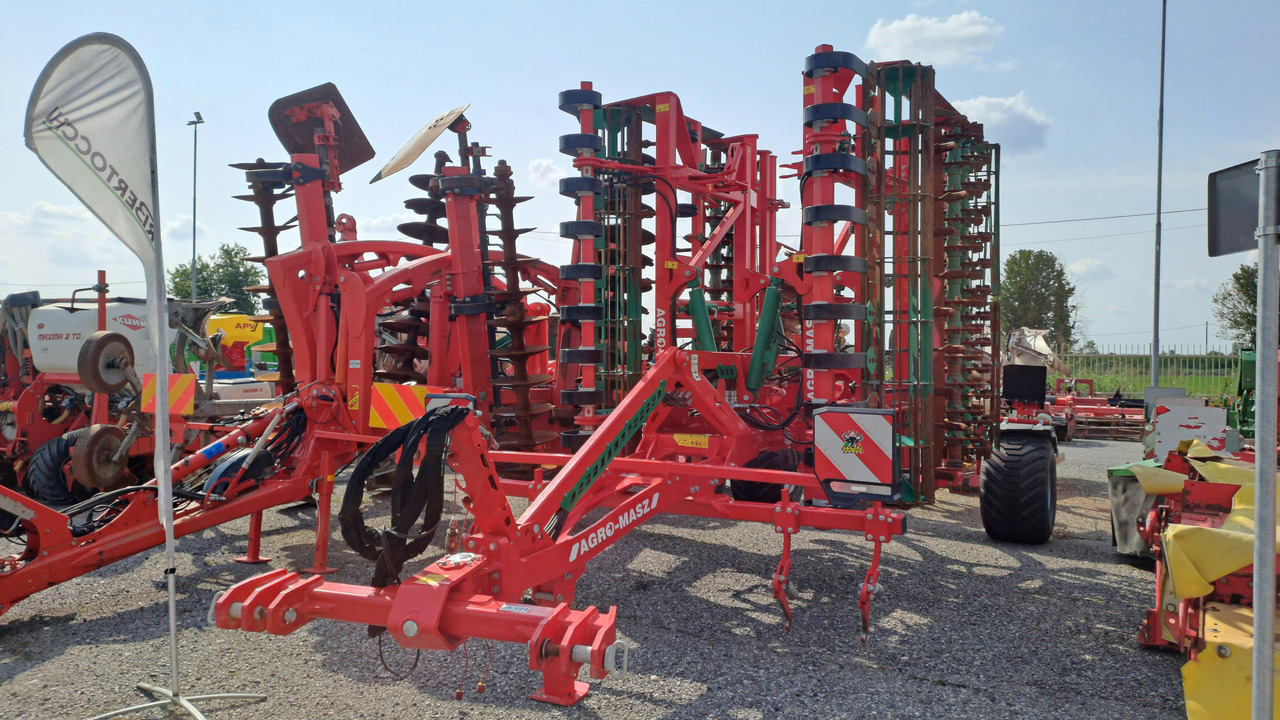 VIBROCOLTIVATORE AGRO-MASZ AUC50 - Drljača: slika 1 VIBROCOLTIVATORE AGRO-MASZ AUC50 - Drljača: slika 1