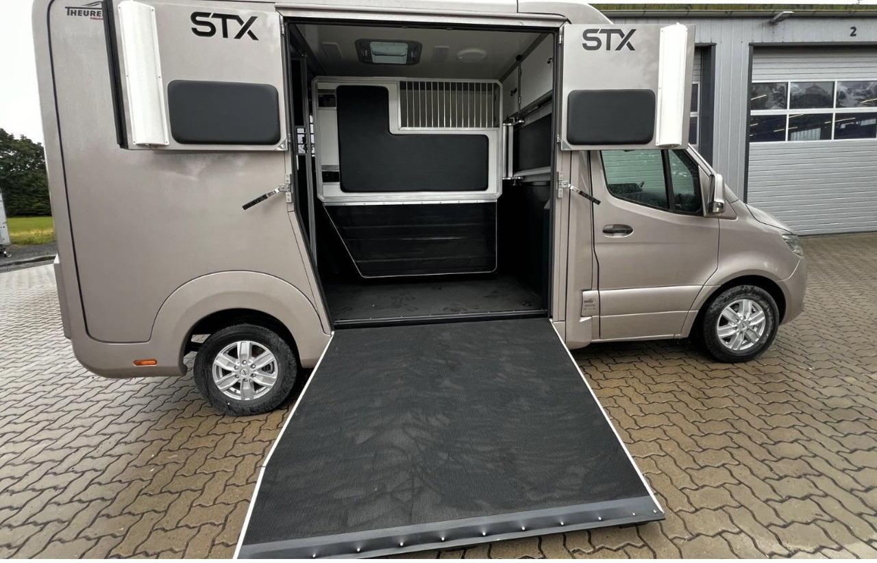 MERCEDES-BENZ Sprinter - Kamion za prevoz konja: slika 4 MERCEDES-BENZ Sprinter - Kamion za prevoz konja: slika 4