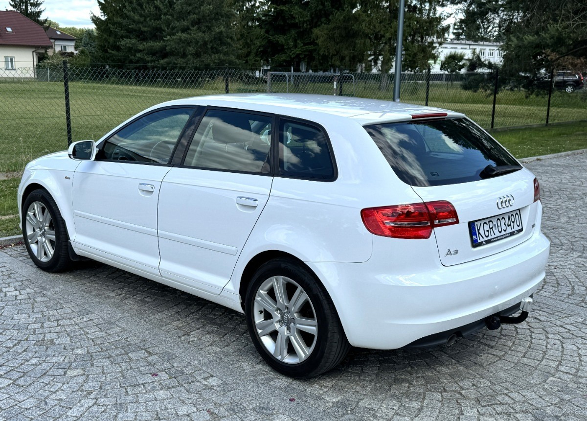 Audi A3 1.6 TDI 105KM Bezwypadkowy potwierdzony przebieg AUTO BARDZO ZADBANE - Automobil: slika 4 Audi A3 1.6 TDI 105KM Bezwypadkowy potwierdzony przebieg AUTO BARDZO ZADBANE - Automobil: slika 4