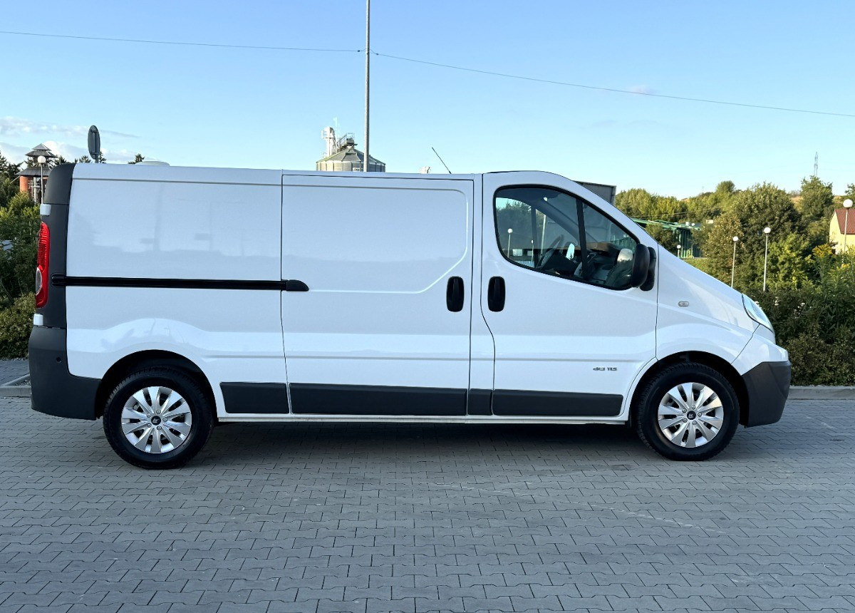 Furgon Renault Trafic 2.0 DCI 115KM LONG 2012 Rok Klimatyzacja Nawigacja BEZWYPADKOWY: slika 11