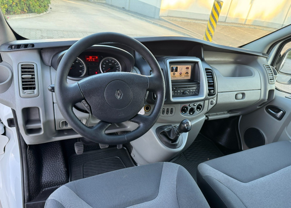 Furgon Renault Trafic 2.0 DCI 115KM LONG 2012 Rok Klimatyzacja Nawigacja BEZWYPADKOWY: slika 7
