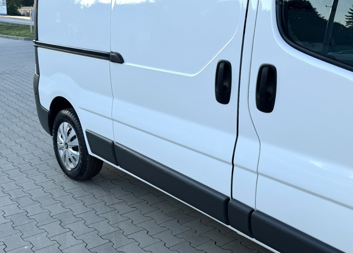 Furgon Renault Trafic 2.0 DCI 115KM LONG 2012 Rok Klimatyzacja Nawigacja BEZWYPADKOWY: slika 10