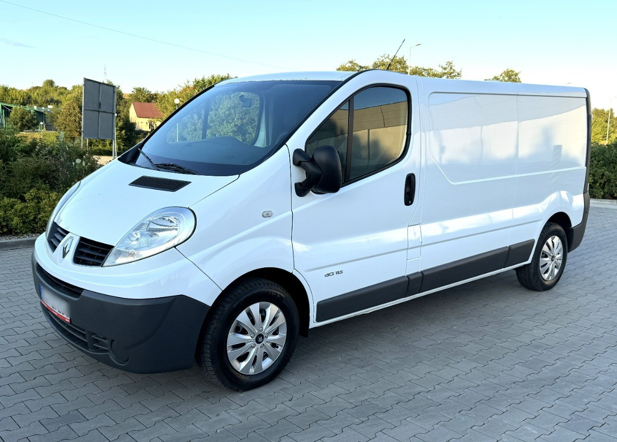 Renault Trafic 2.0 DCI 115KM LONG 2012 Rok Klimatyzacja Nawigacja BEZWYPADKOWY - Furgon: slika 1 Renault Trafic 2.0 DCI 115KM LONG 2012 Rok Klimatyzacja Nawigacja BEZWYPADKOWY - Furgon: slika 1