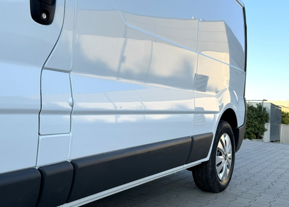 Furgon Renault Trafic 2.0 DCI 115KM LONG 2012 Rok Klimatyzacja Nawigacja BEZWYPADKOWY: slika 18