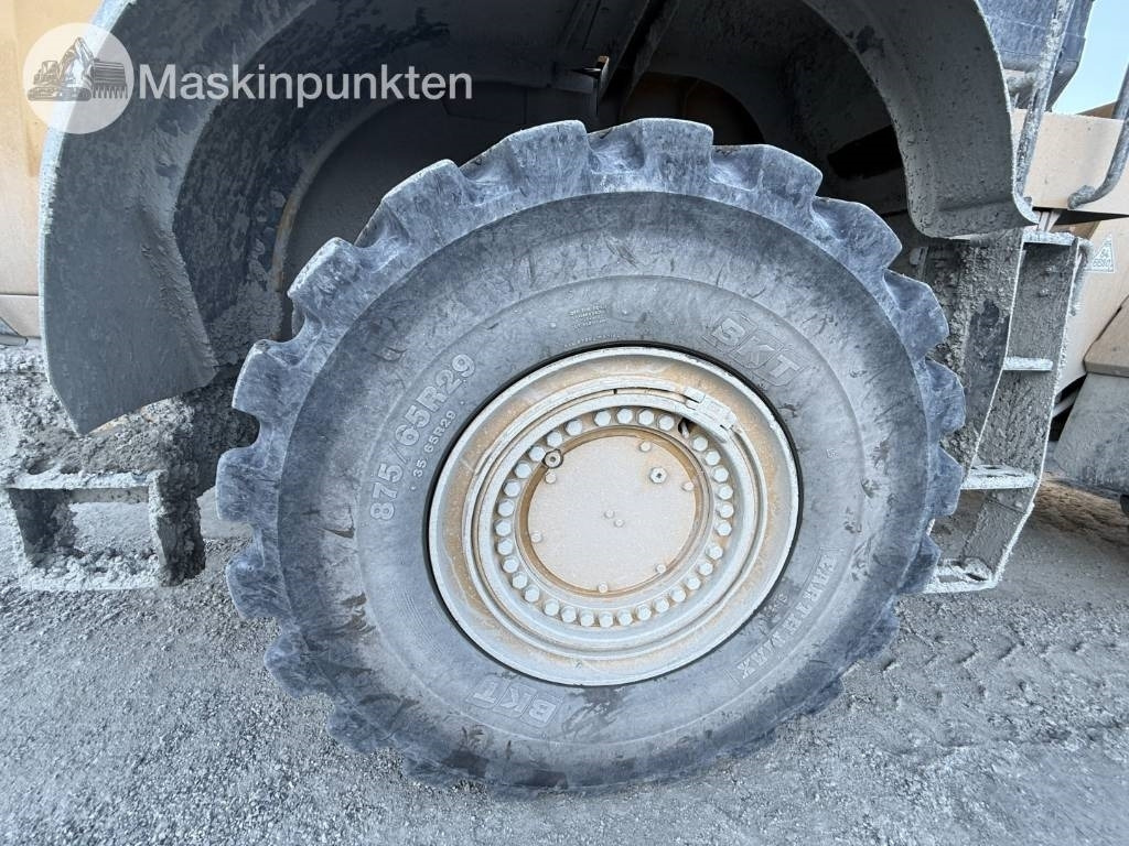 Utovarivač točkaš CAT 982 M: slika 48 Utovarivač točkaš CAT 982 M: slika 48