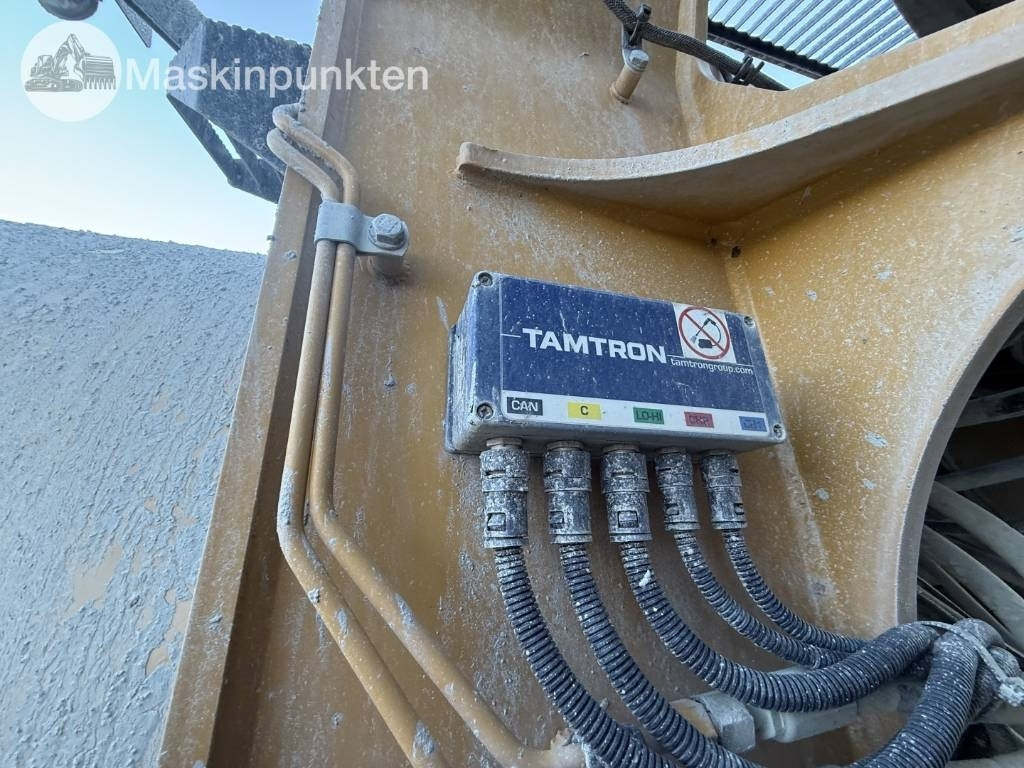 Utovarivač točkaš CAT 982 M: slika 35 Utovarivač točkaš CAT 982 M: slika 35