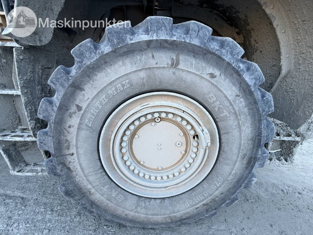 Utovarivač točkaš CAT 982 M: slika 46 Utovarivač točkaš CAT 982 M: slika 46