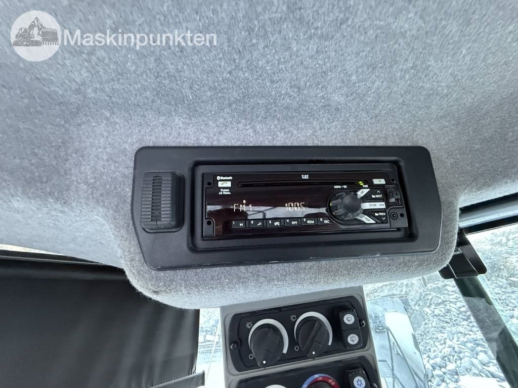 Utovarivač točkaš CAT 982 M: slika 19 Utovarivač točkaš CAT 982 M: slika 19