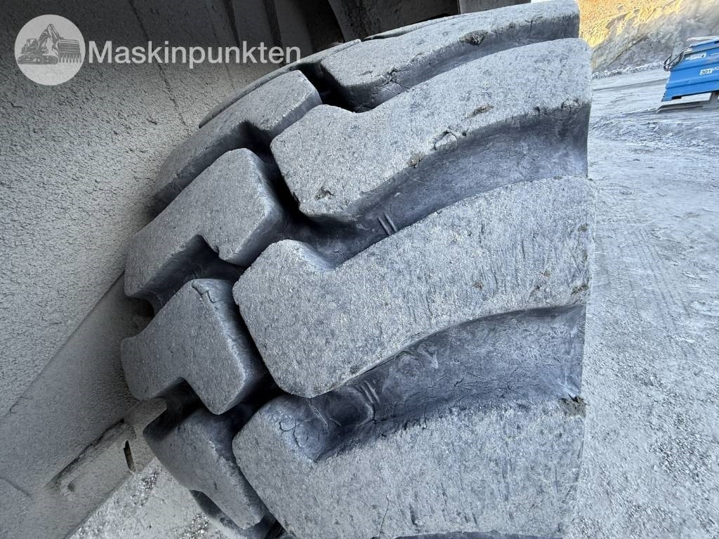 Utovarivač točkaš CAT 982 M: slika 49 Utovarivač točkaš CAT 982 M: slika 49