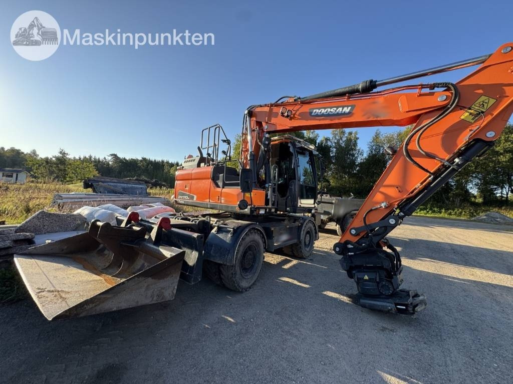 Doosan DX 170 W-5 + Tippvagn + Redskap - Bager točkaš: slika 1 Doosan DX 170 W-5 + Tippvagn + Redskap - Bager točkaš: slika 1
