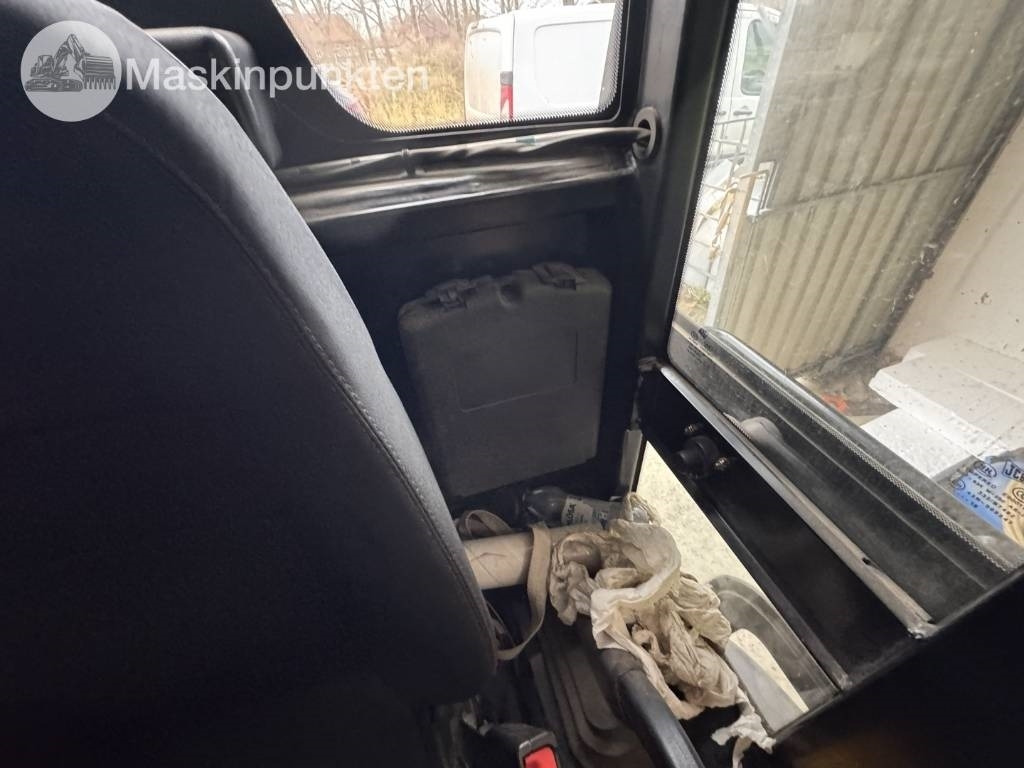 Utovarivač točkaš JCB 403: slika 49